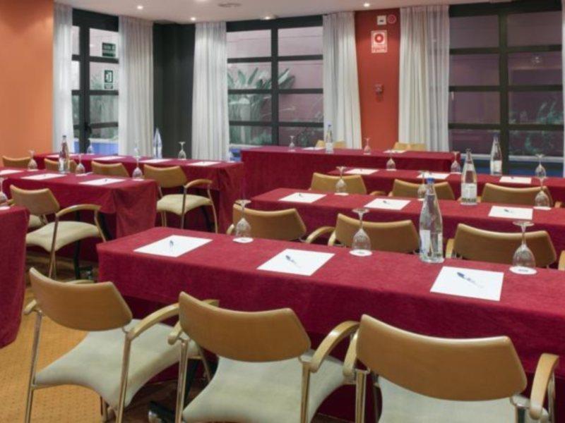 ולנסיה Holiday Inn Express Ciudad De Las Ciencias By Ihg מראה חיצוני תמונה