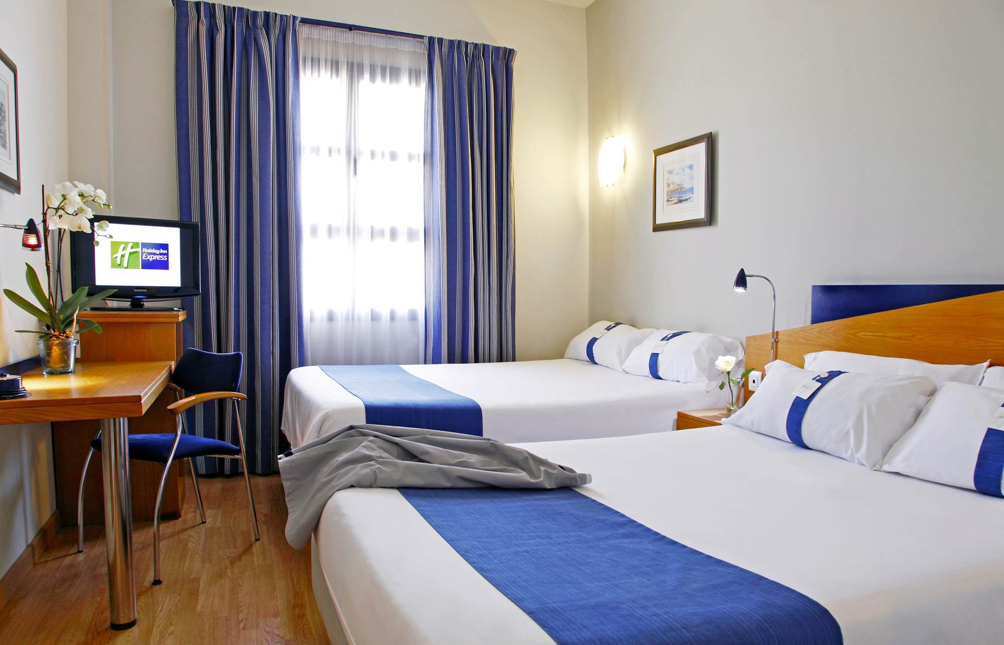 ולנסיה Holiday Inn Express Ciudad De Las Ciencias By Ihg חדר תמונה