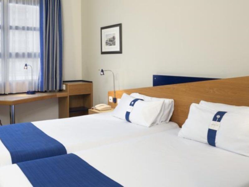 ולנסיה Holiday Inn Express Ciudad De Las Ciencias By Ihg מראה חיצוני תמונה