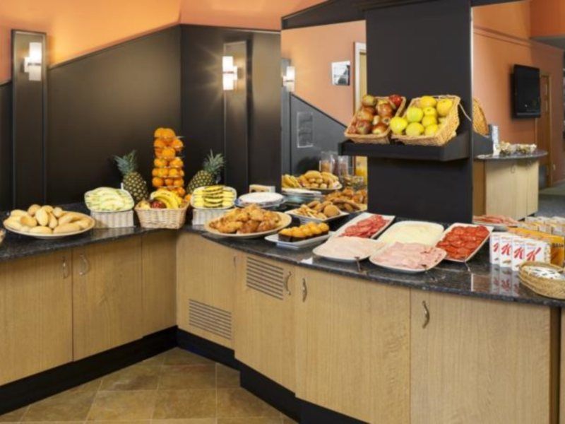 ולנסיה Holiday Inn Express Ciudad De Las Ciencias By Ihg מראה חיצוני תמונה